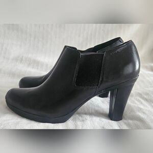 Geox Black Women's Heeled Boots. Leather. Very good Quality And Comfortable.